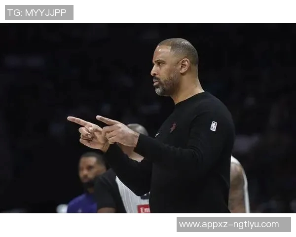 弗拉格称赞莱昂纳德为攻防一体的顶尖球员一直是我努力追求的目标 弗拉格称赞莱昂纳德为攻防一体的顶尖球员一直是我努力追求的目标