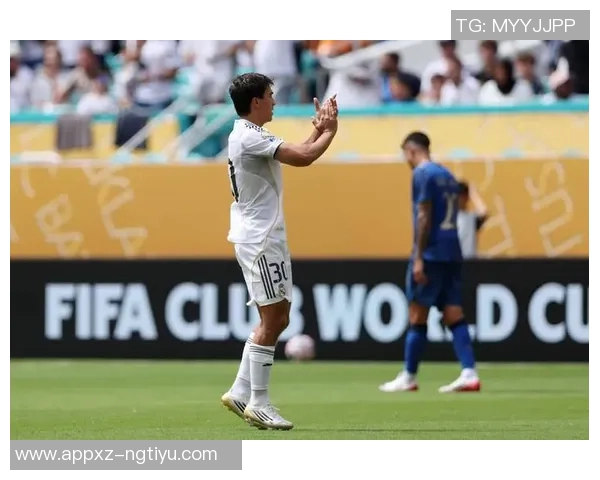 贡萨洛加西亚盛赞阿隆索为顶尖教练并坦言C罗是自己心中的偶像 贡萨洛加西亚盛赞阿隆索为顶尖教练并坦言C罗是自己心中的偶像