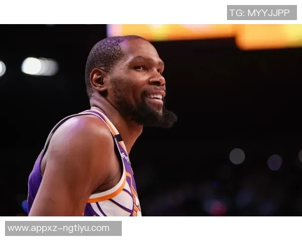 杜兰特调侃年轻球员称赛前挂筐行为显幼稚太老了